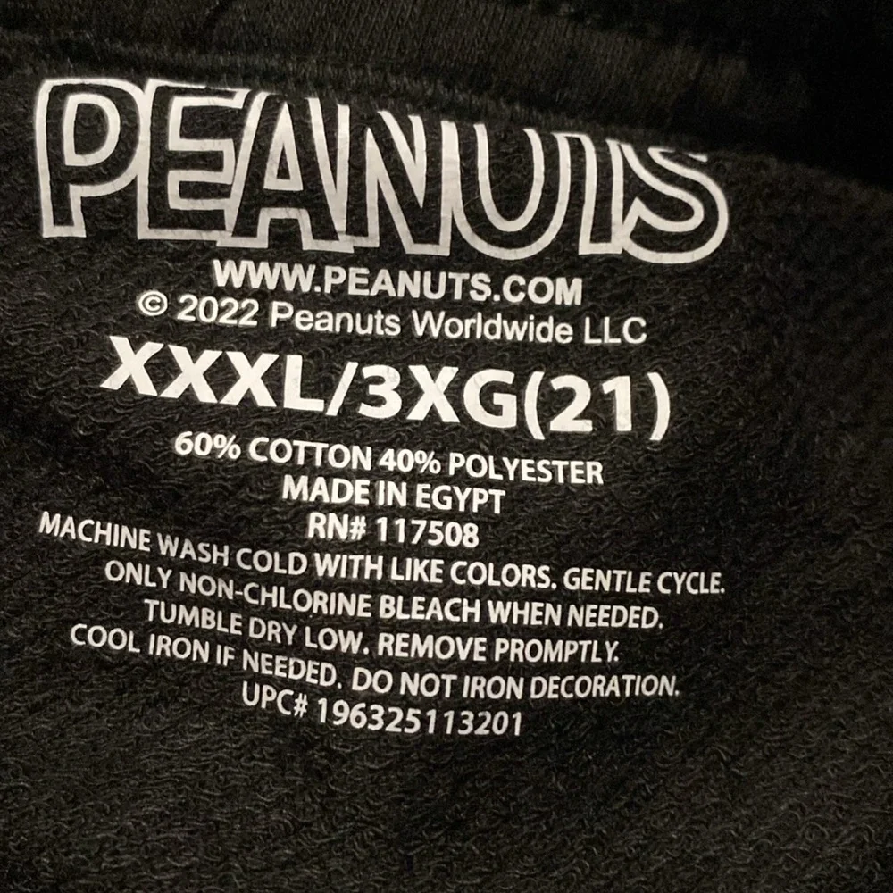 Peanuts Snoopy Juniors’ Rainbow Heart Graphic Print Shorts Size XXXL - Picture 6 of 7